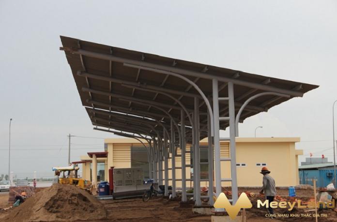Những biện pháp thi công nhà để xe đẹp và hiện đại 3 anh 3 qua trinh thi cong nha gui xe bang khung thep tien che trai qua nhieu buoc khac nhau nguon internet - Những biện pháp thi công nhà để xe đẹp và hiện đại - giai-phap-xay-dung